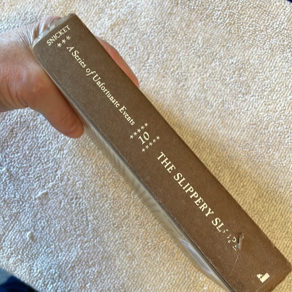 🌈2/$8 The Slippery Slope #10 in the A Series of Unfortunate Events Series - Picture 3 of 12
